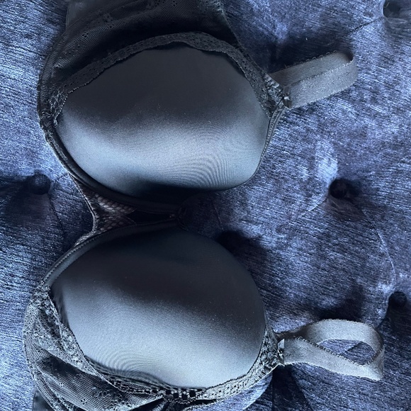 Lot of 3 Elomi  and 1 Freya Bras-Like New 32K, 34K, 34L - Picture 14 of 15